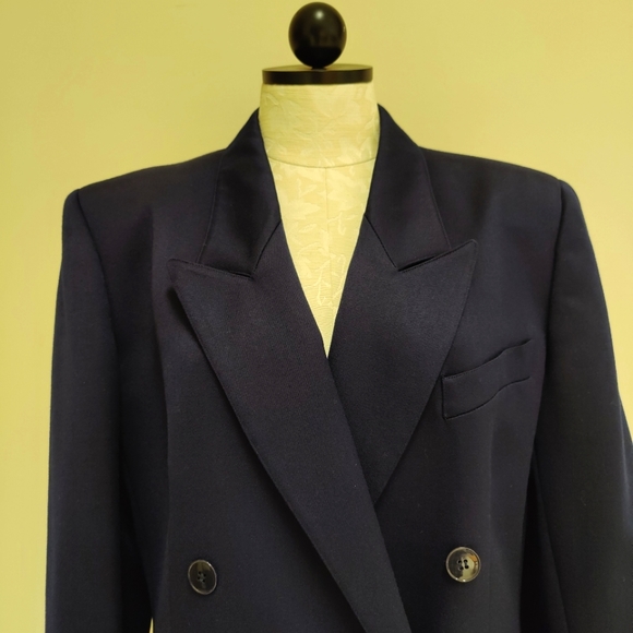 Vintage Jones New York Double breasted navy blue blazer, size 10 - Picture 2 of 12